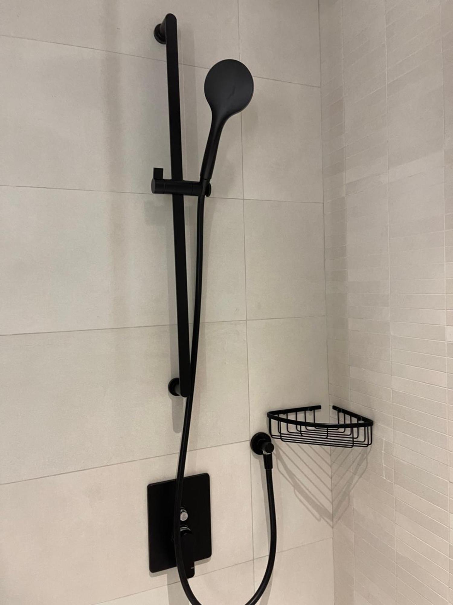 Marquise Square Tower Luxury App'S Hotell Dubai Exteriör bild