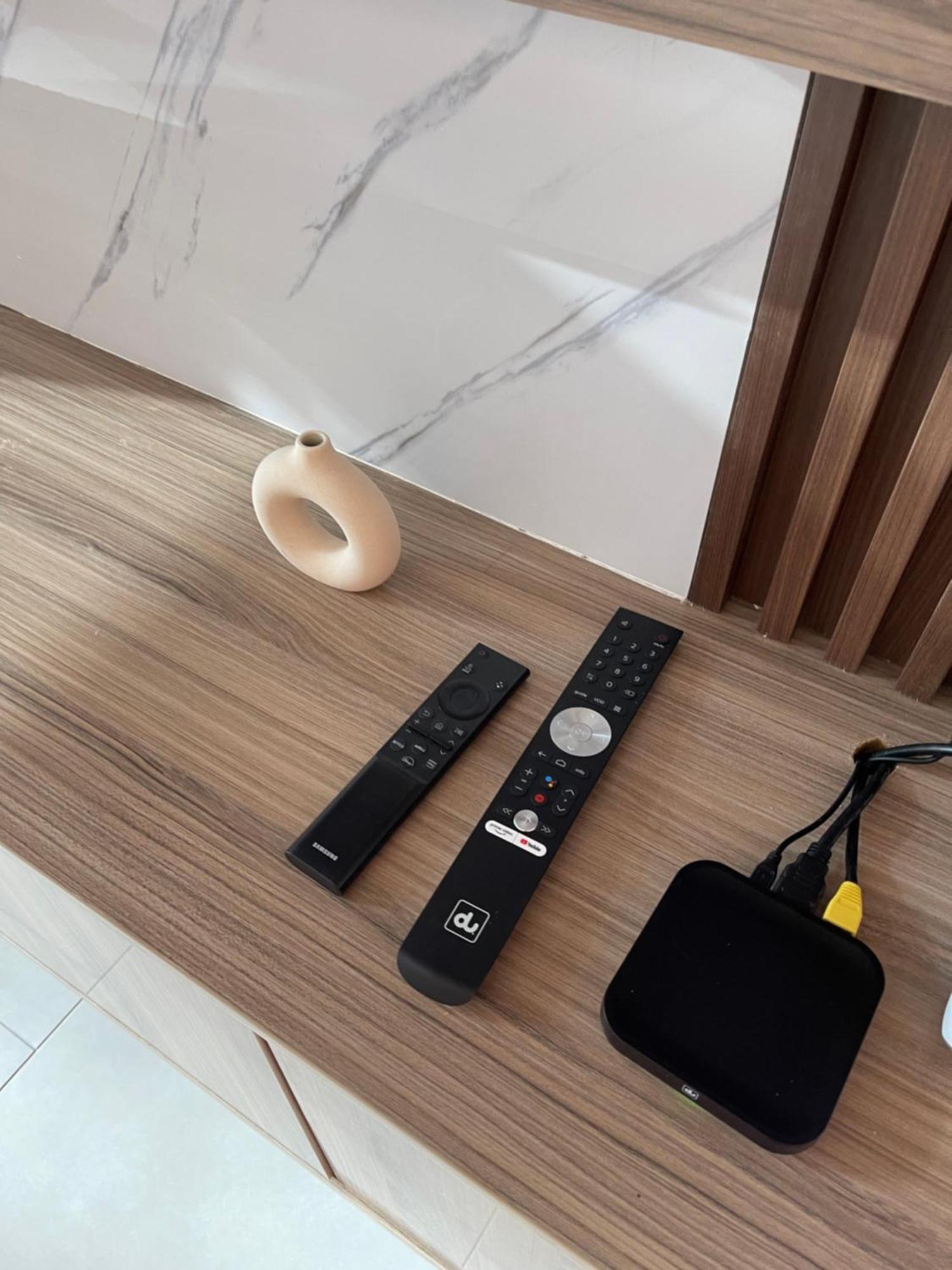 Marquise Square Tower Luxury App'S Hotell Dubai Exteriör bild