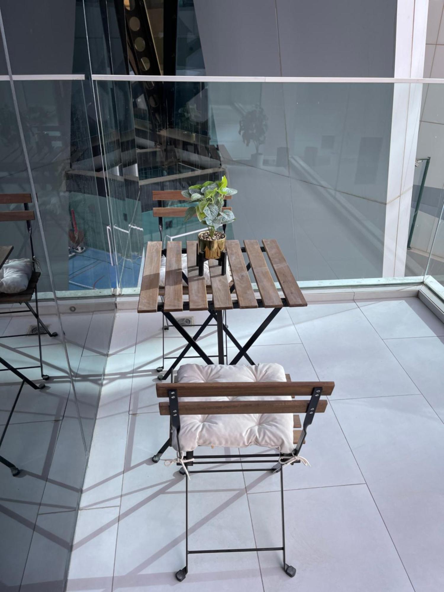 Marquise Square Tower Luxury App'S Hotell Dubai Exteriör bild